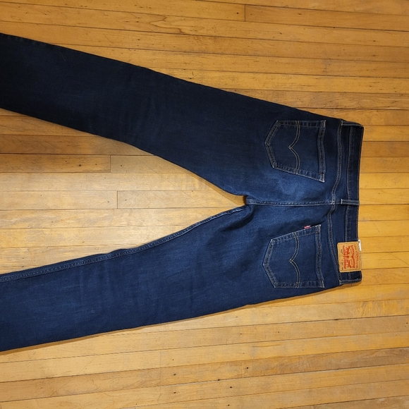 Levi mens jeans - Picture 2 of 3
